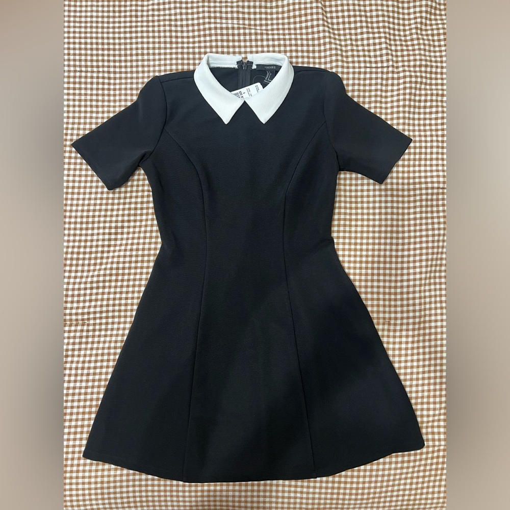 Forever 21 Black Dress with White Collar Size Small